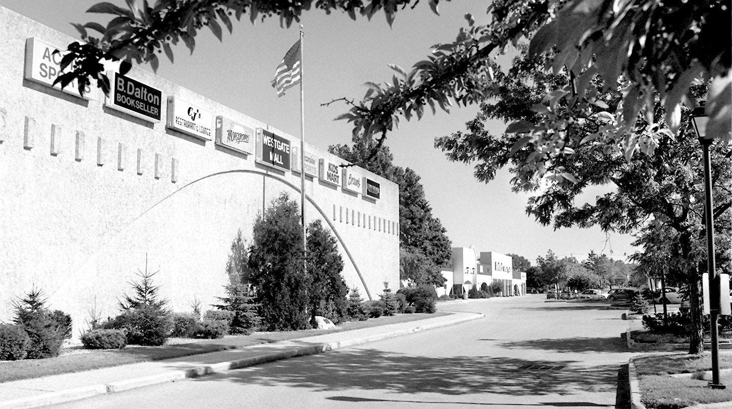 Westgate Mall, 1995